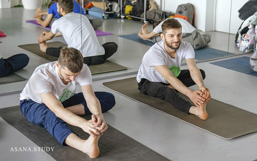 Janu Sirsasana: Simplified Variation